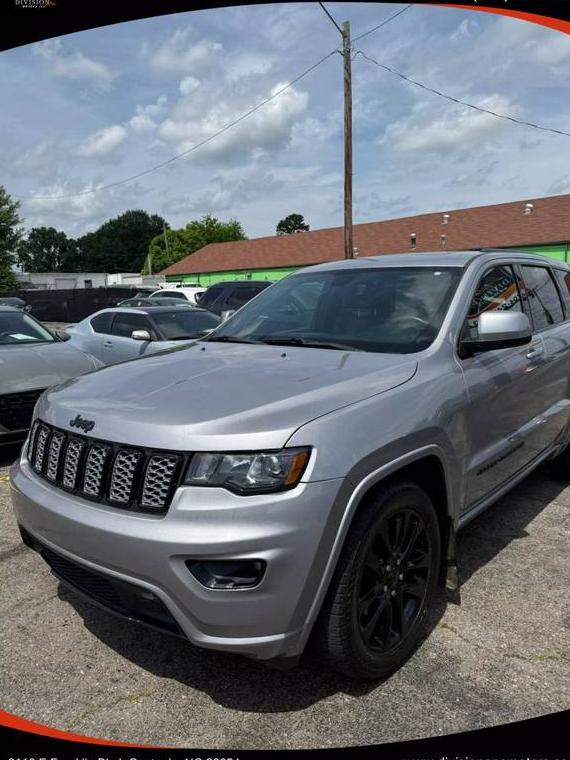 JEEP GRAND CHEROKEE 2018 1C4RJEAG6JC485208 image